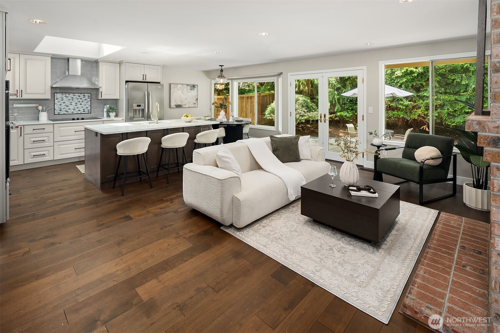 1815 Field Avenue Northeast Renton, WA 98059 - Photo 4 of 39