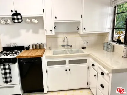 $2,995,000 | 947 17th Street, Santa Monica, CA 90403