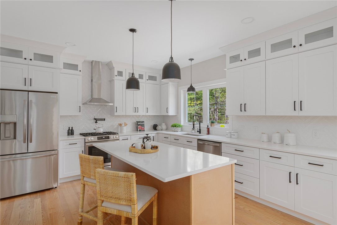 2170 Harkney Hill Road Coventry, RI 02816 - Photo 2 of 37