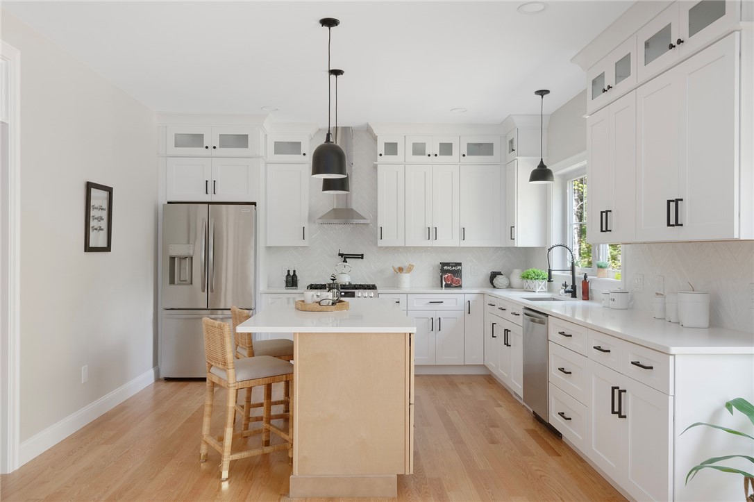 2170 Harkney Hill Road Coventry, RI 02816 - Photo 4 of 37