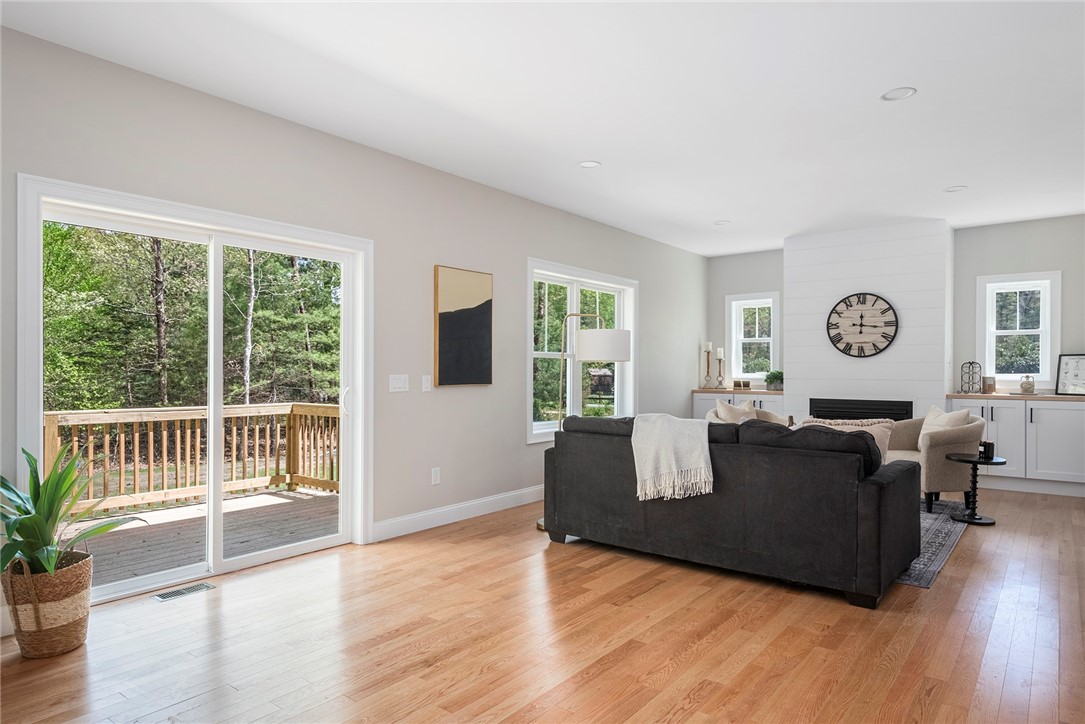 2170 Harkney Hill Road Coventry, RI 02816 - Photo 10 of 37