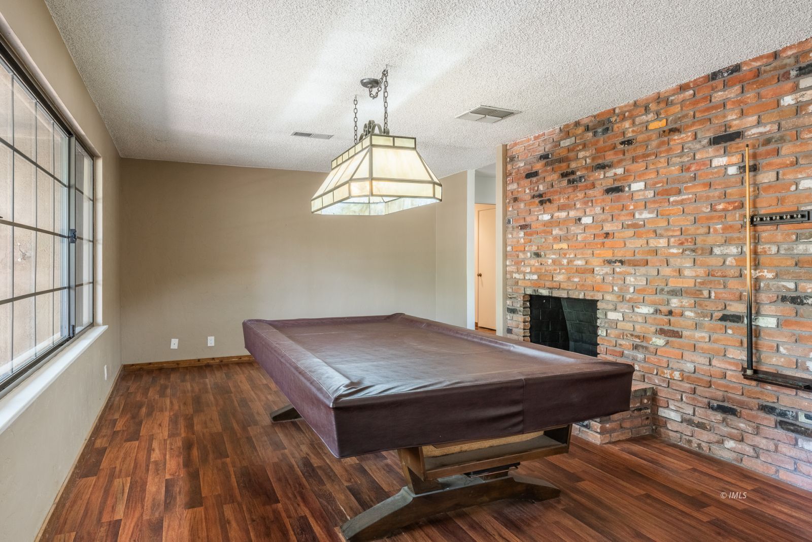 370 Ranch Road Bishop, CA 93514 - Photo 18 of 25 Family Game Room