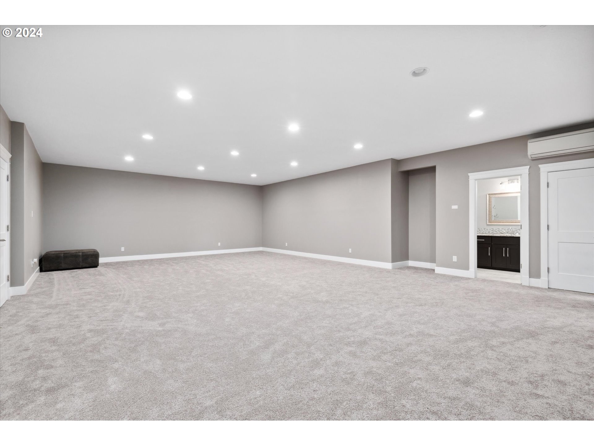 3645 Snowberry Road Eugene, OR 97403 - Photo 27 of 44 Family Room