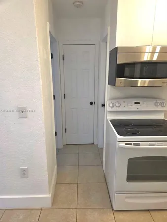 $1,500 | 34 Southwest 6th Avenue, Unit 4, Dania Beach, FL 33004