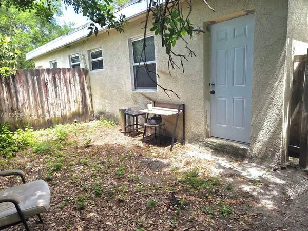 $1,500 | 34 Southwest 6th Avenue, Unit 4, Dania Beach, FL 33004