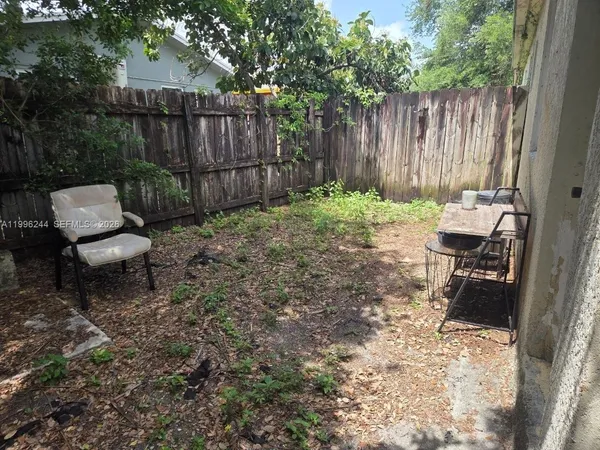 $1,500 | 34 Southwest 6th Avenue, Unit 4, Dania Beach, FL 33004