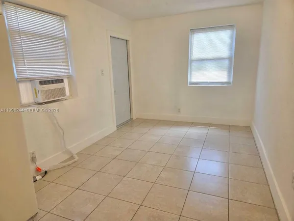 $1,500 | 34 Southwest 6th Avenue, Unit 4, Dania Beach, FL 33004