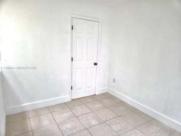$1,500 | 34 Southwest 6th Avenue, Unit 4, Dania Beach, FL 33004