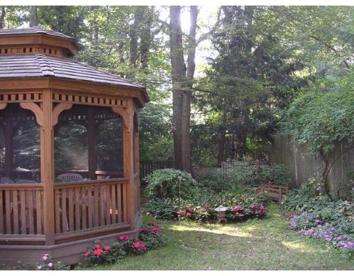 76 Wood Street Lexington, MA 02421 - Photo 7 of 8 Gallery Image 7