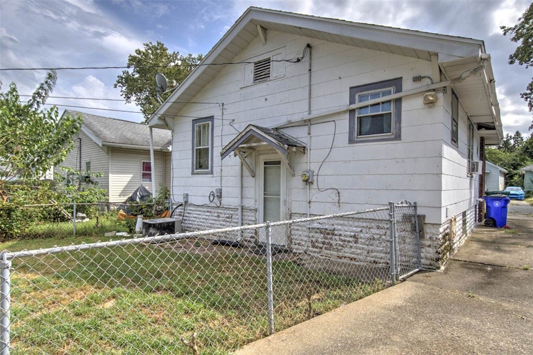 1636 East Johns Avenue Decatur, IL 62521 - Photo 4 of 5 Gallery Image 4