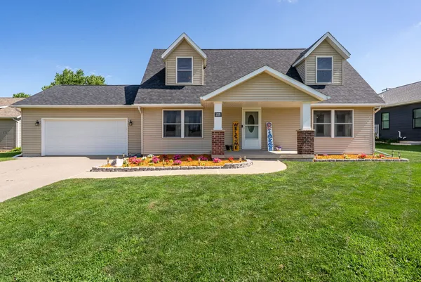$385,000 | 208 3rd Street, Durant, IA 52747