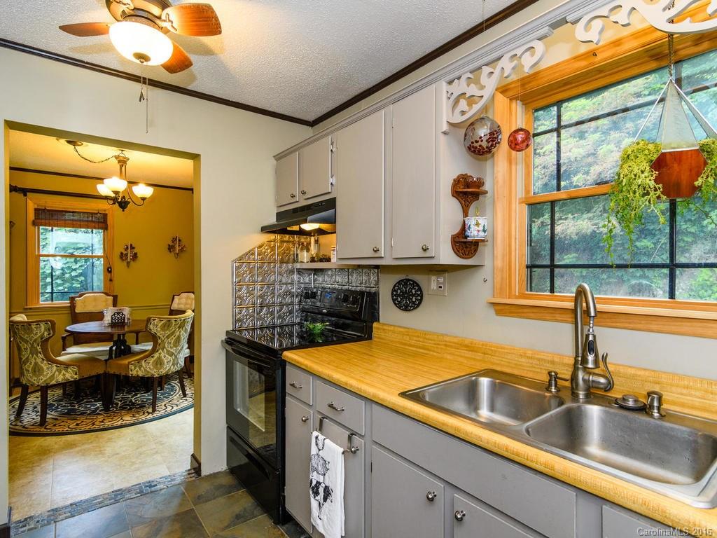 1792 Newfound Road Leicester, NC 28748 - Photo 5 of 24 Gallery Image 5