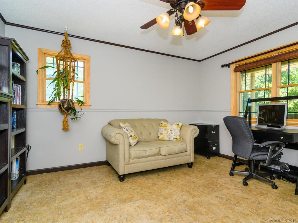 1792 Newfound Road Leicester, NC 28748 - Photo 10 of 24 Gallery Image 10