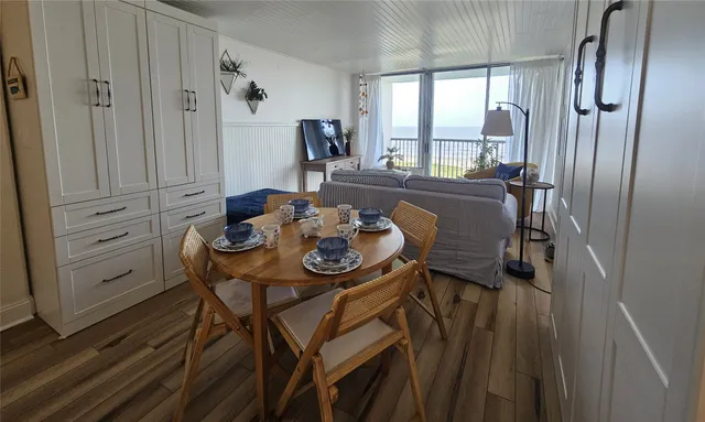 $239,000 | 415 East Beach Drive, Unit 804, Galveston, TX 77550