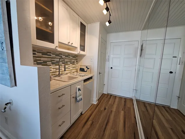 $239,000 | 415 East Beach Drive, Unit 804, Galveston, TX 77550