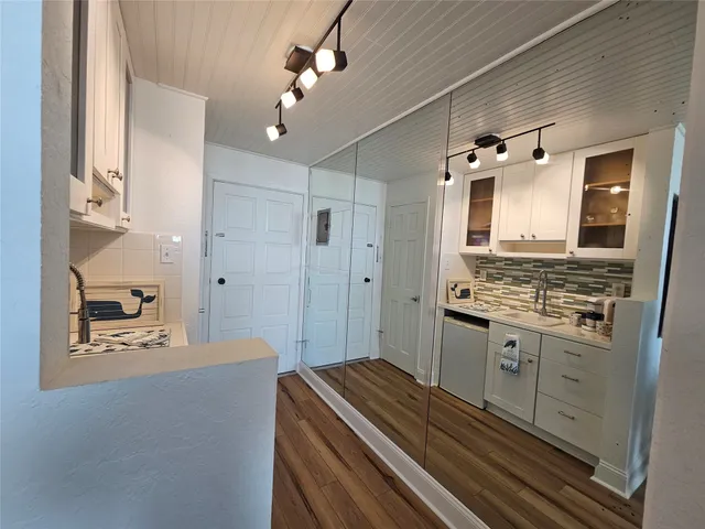 $239,000 | 415 East Beach Drive, Unit 804, Galveston, TX 77550