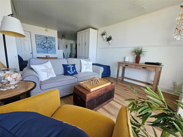 $239,000 | 415 East Beach Drive, Unit 804, Galveston, TX 77550