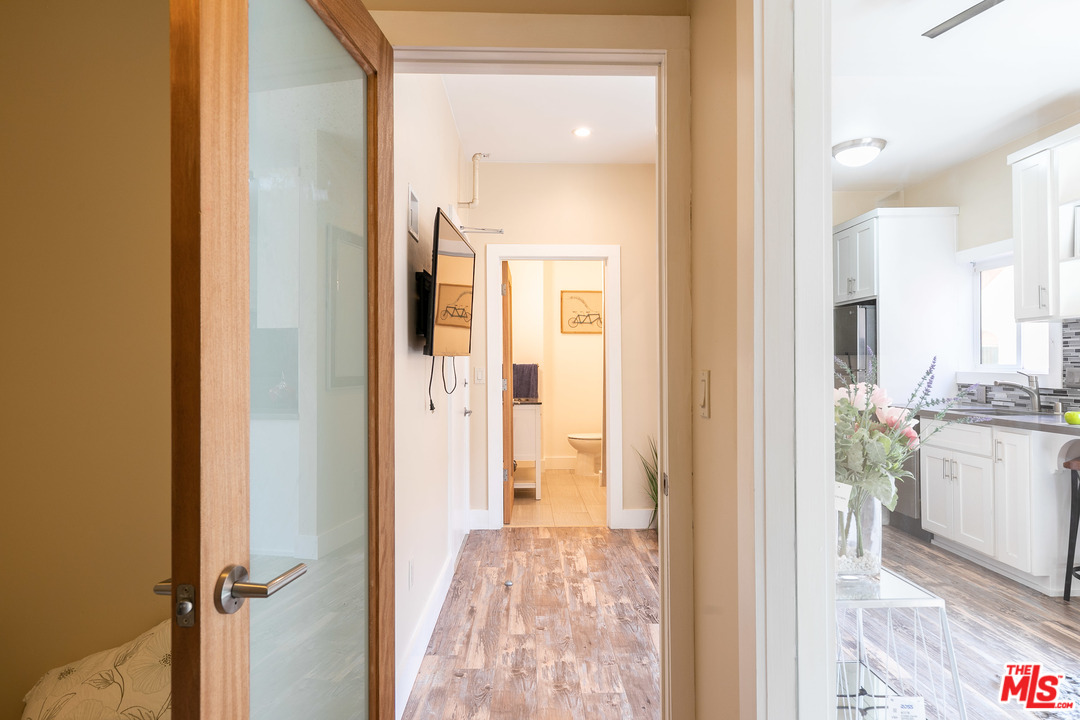 40 Westminster Avenue, Unit 8 Venice, CA 90291 - Photo 6 of 13 a view of a bathroom with sink and shower
