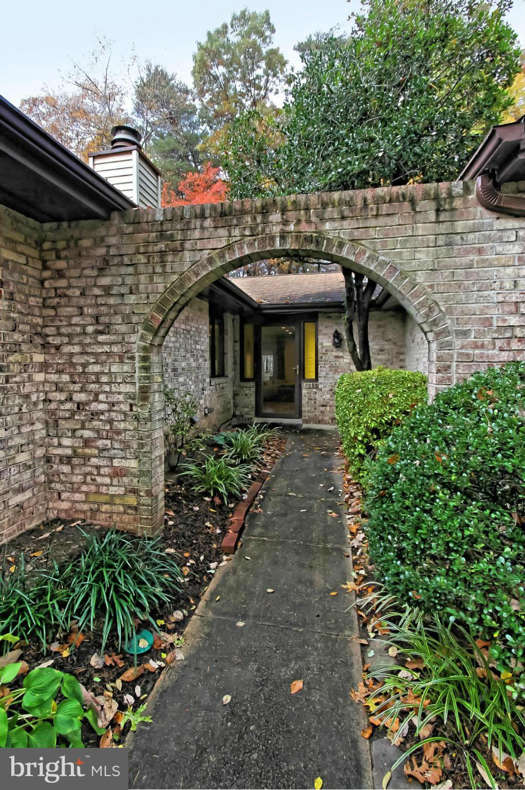 2434 Brussels Court Reston, VA 20191 - Photo 22 of 29 Unique Courtyard Entryway