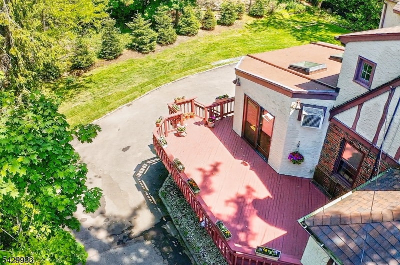 184 Old Short Hills Road Short Hills, NJ 07078 - Photo 37 of 46 an aerial view of a house with a yard