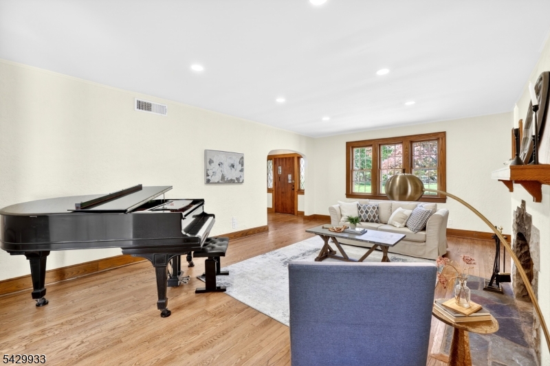 184 Old Short Hills Road Short Hills, NJ 07078 - Photo 10 of 46 a living room with furniture and a wooden floor