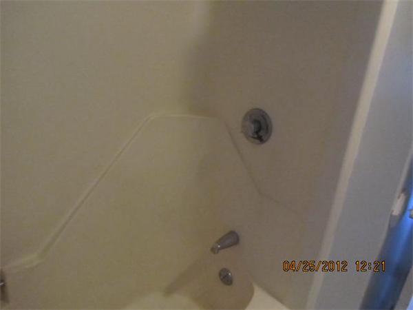 526 Third Street, Unit 2 Fall River, MA 02721 - Photo 10 of 15 a close up of a shower