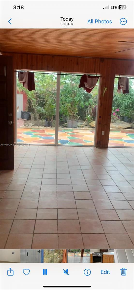 10955 Southwest 56th Street Miami, FL 33165 - Photo 16 of 39 a picture of a table and chair