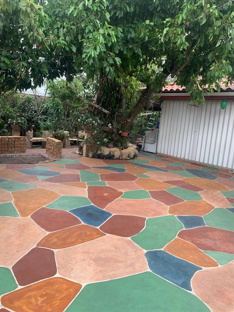 10955 Southwest 56th Street Miami, FL 33165 - Photo 26 of 39 a view of a tennis court