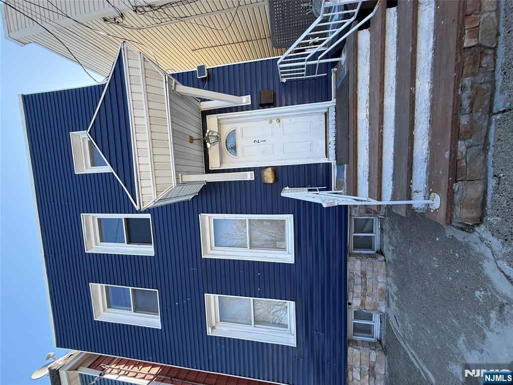21 Summer Street Lodi, NJ 07644 - Photo 2 of 39