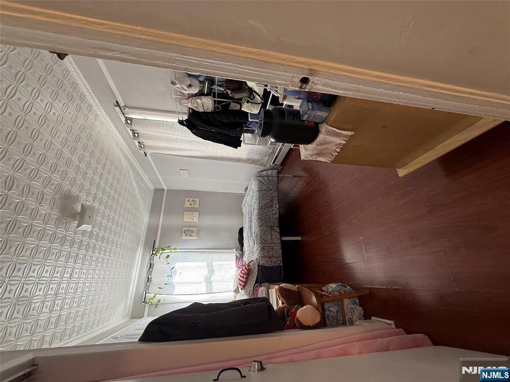 21 Summer Street Lodi, NJ 07644 - Photo 6 of 39