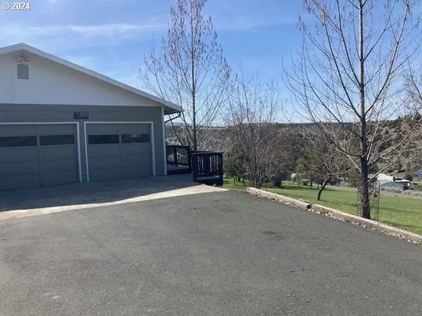 $365,000 | 324 Edgewood Drive, Canyon City, OR 97820