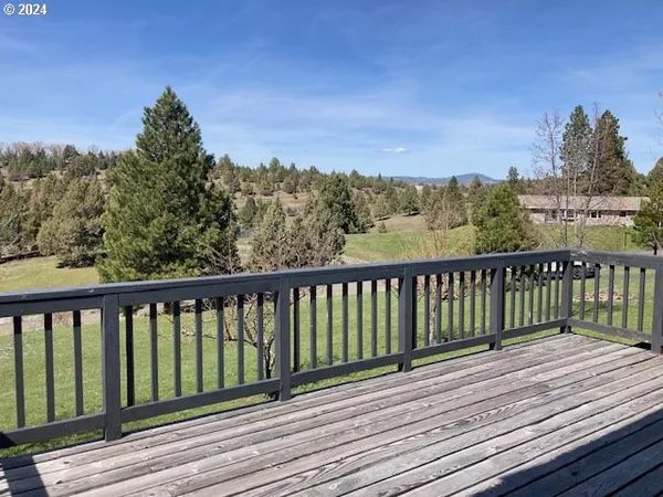 $365,000 | 324 Edgewood Drive, Canyon City, OR 97820