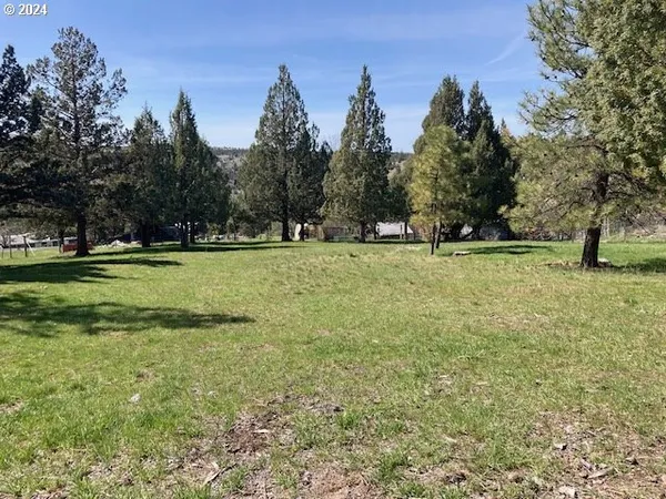 $365,000 | 324 Edgewood Drive, Canyon City, OR 97820