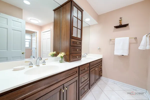 $775,000 | 620 Peregrine Drive, Palatine, IL 60067