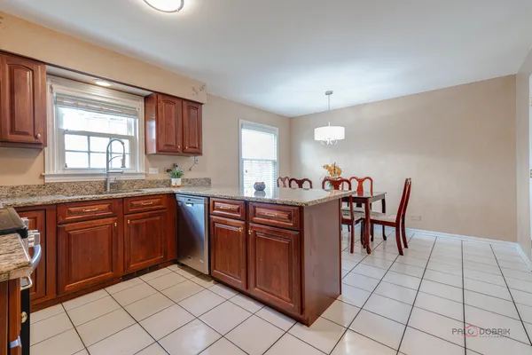$775,000 | 620 Peregrine Drive, Palatine, IL 60067