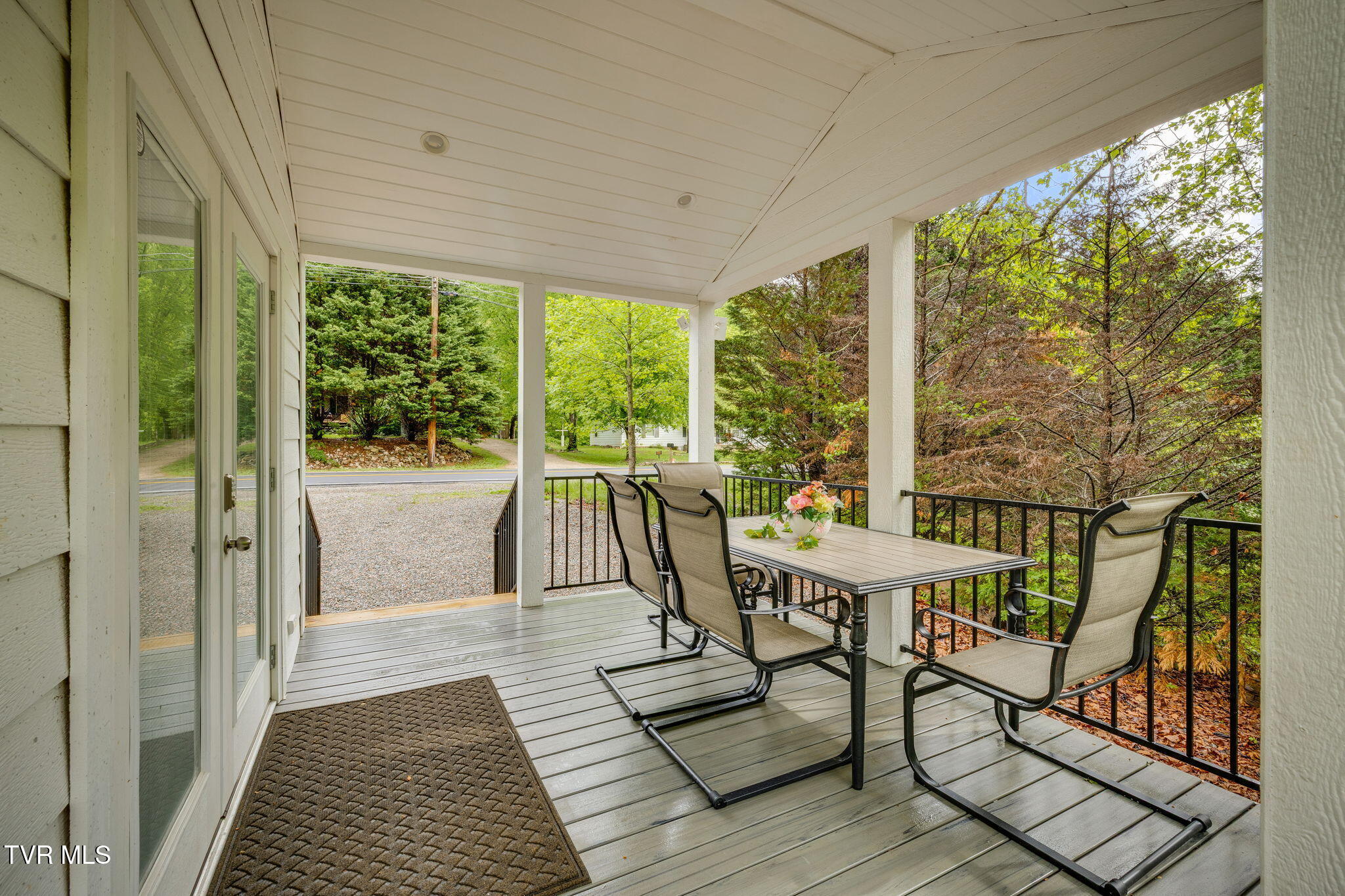 1226 Doe Creek Road, Unit 13 Butler, TN 37640 - Photo 14 of 40 005