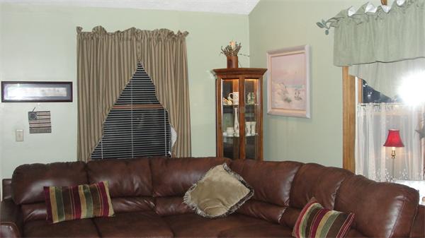 65 McIntyre Road Oxford, MA 01537 - Photo 10 of 26 Gallery Image 10