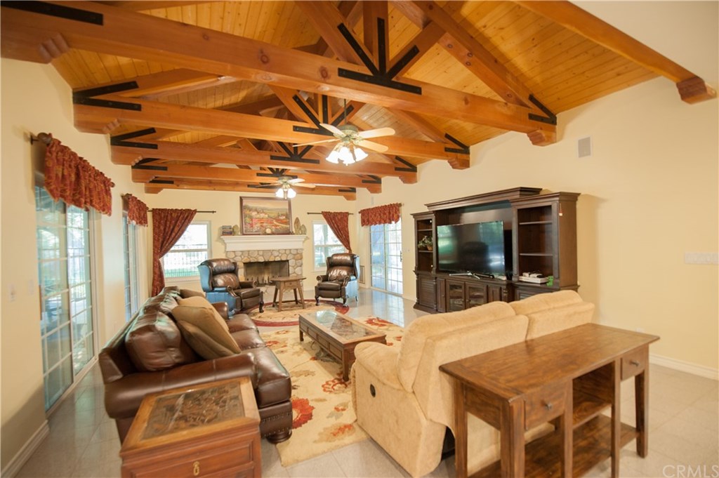 48320 De Luz Road Temecula, CA 92590 - Photo 7 of 54 Gallery Image 7