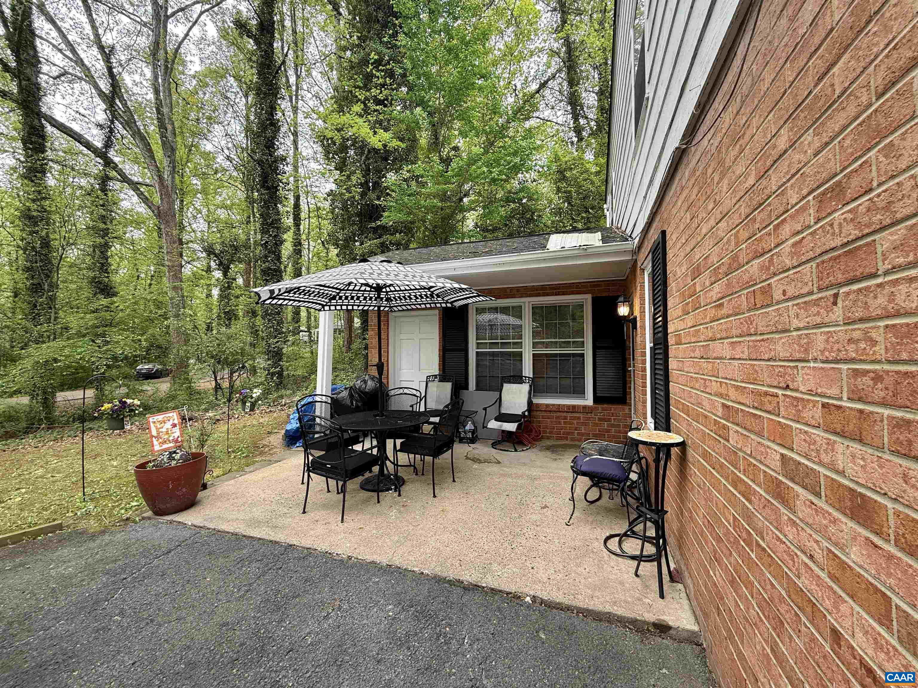 1725 Solomon Road Charlottesville, VA 22901 - Photo 3 of 17