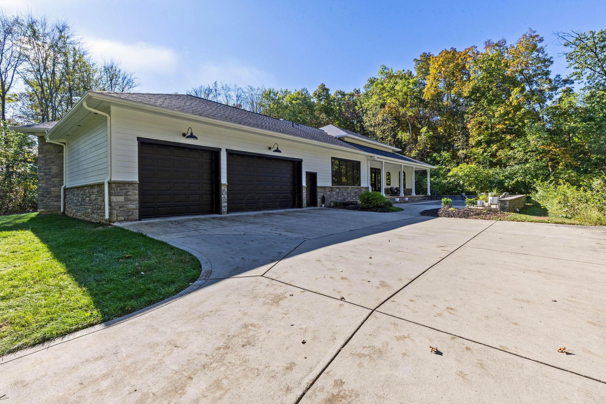 6999 Red Bank Road Galena, OH 43021 - Photo 62 of 72 Exterior Back