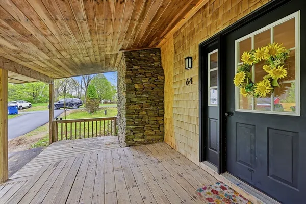 $475,000 | 64 South Cottage Road, Holland, MA 01521