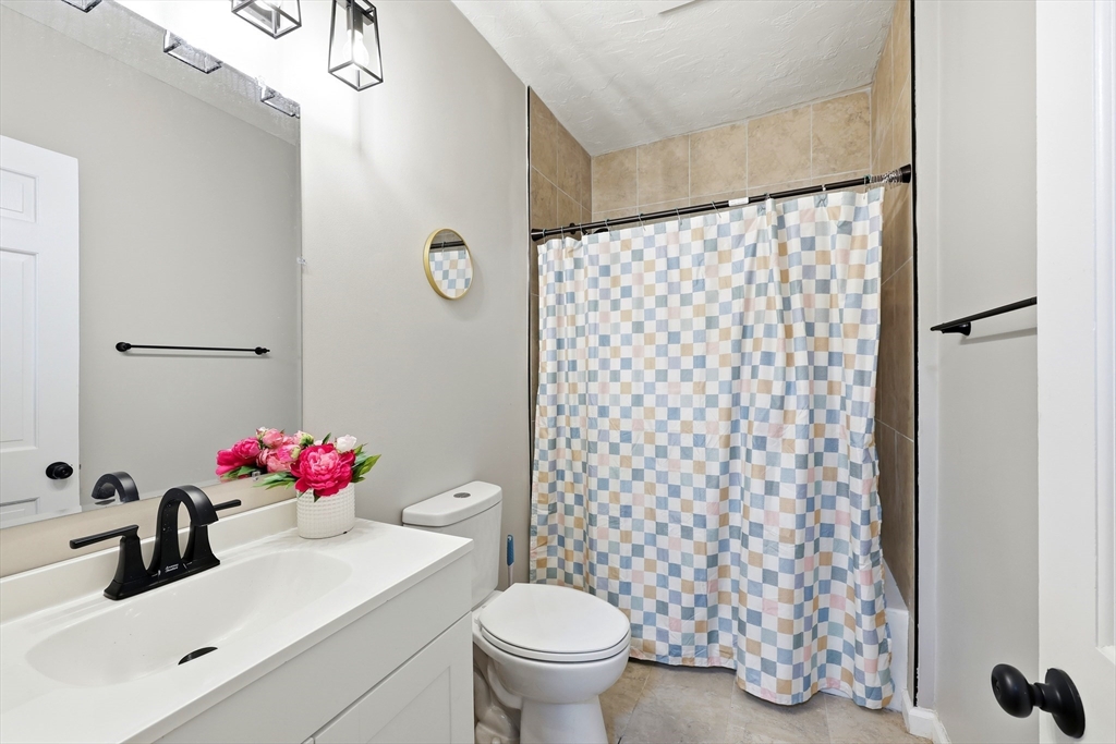 64 South Cottage Road Holland, MA 01521 - Photo 11 of 34