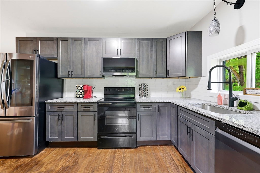 64 South Cottage Road Holland, MA 01521 - Photo 5 of 34