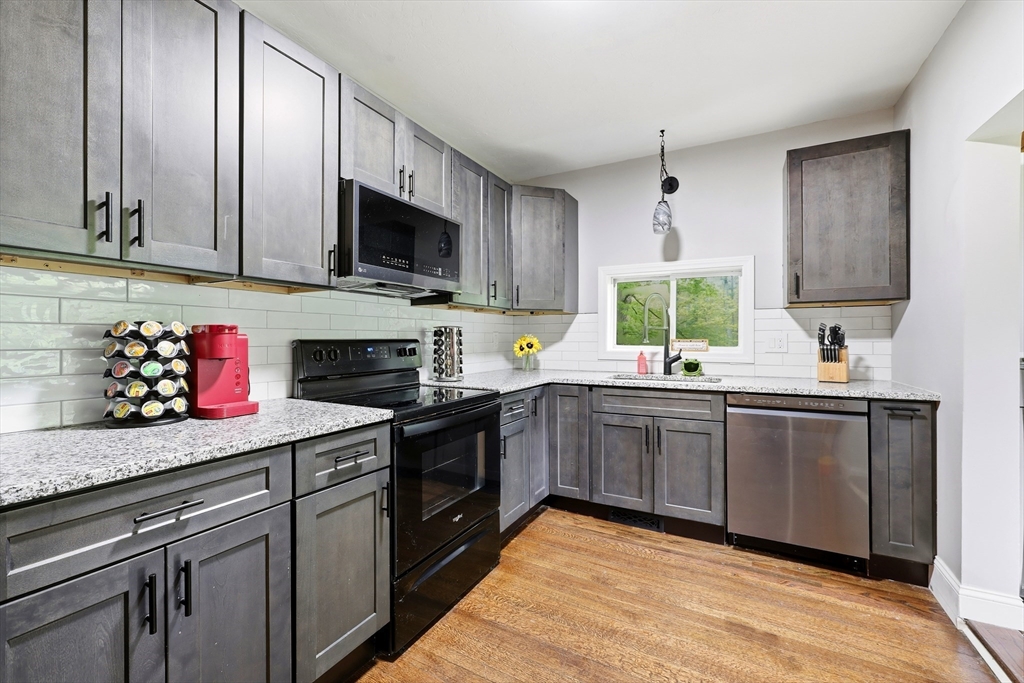 64 South Cottage Road Holland, MA 01521 - Photo 6 of 34