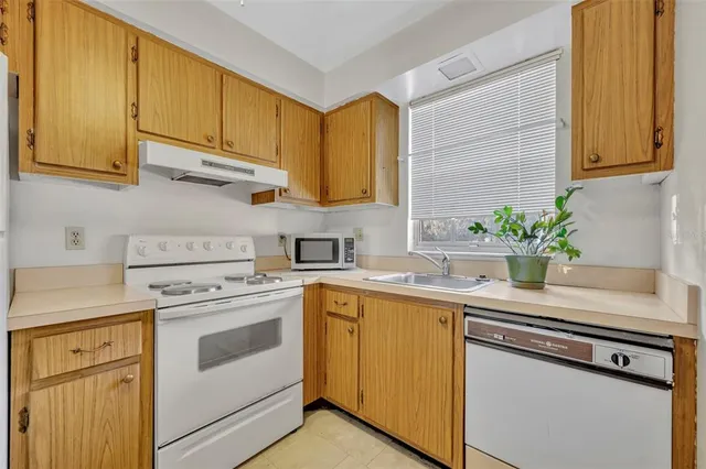 $215,000 | 1250 South Denning Drive, Unit 104, Winter Park, FL 32789