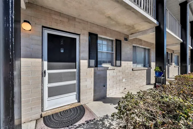 $215,000 | 1250 South Denning Drive, Unit 104, Winter Park, FL 32789