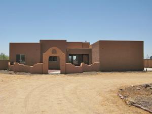 2305 East Carlise Road Phoenix, AZ 85086 - Photo 1 of 7 Front