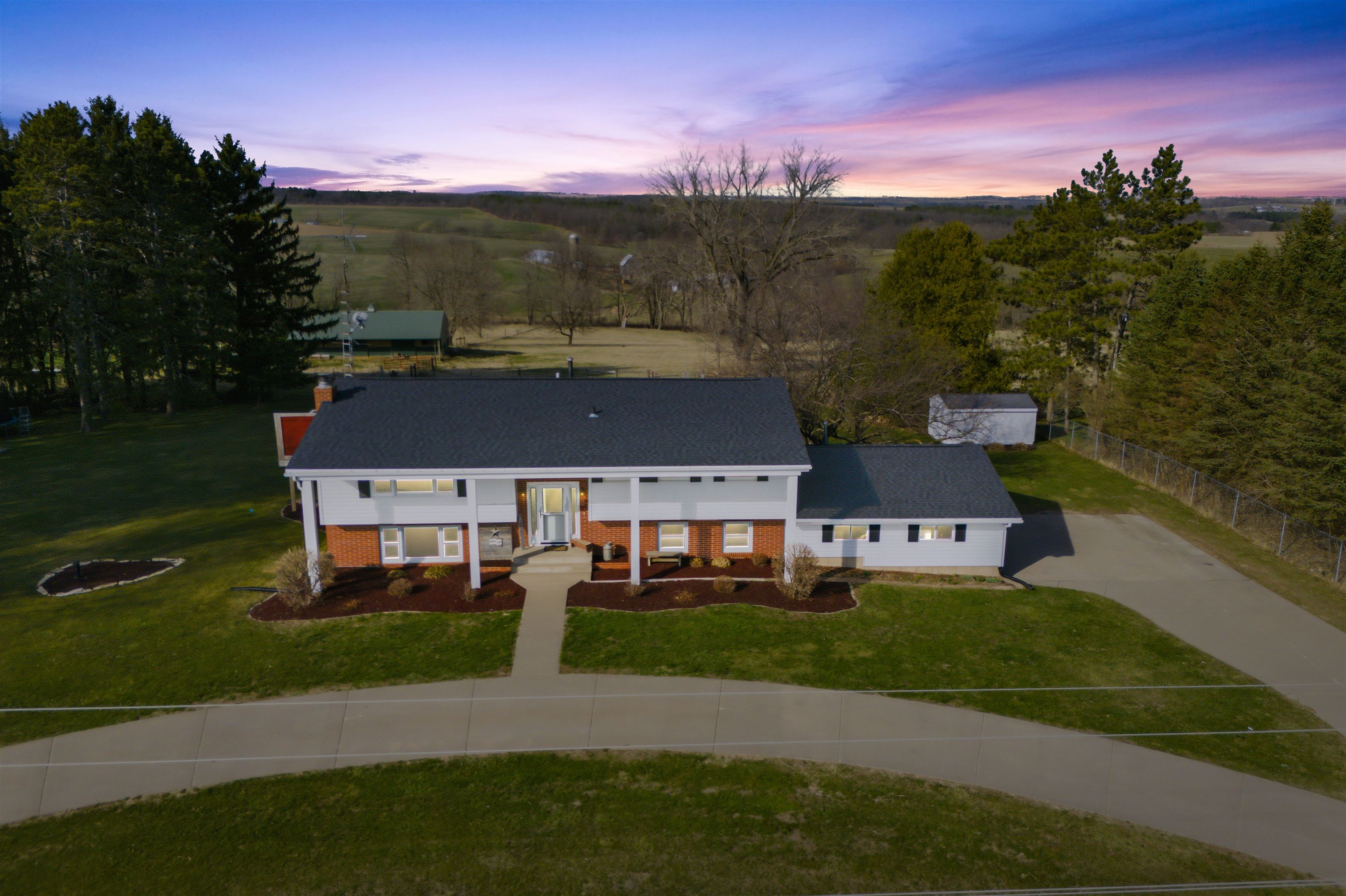 7976 County Road North Platteville, WI 53818 - Photo 42 of 52