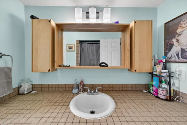 $194,900 | 1277 Francis Avenue, Muskegon, MI 49442