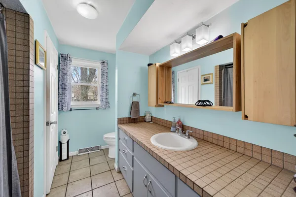 $194,900 | 1277 Francis Avenue, Muskegon, MI 49442